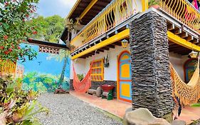 Casa De Las Rocas Hostel